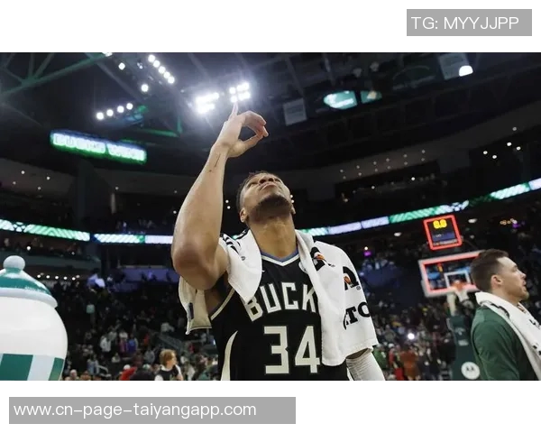 字母哥本赛季全面爆发得分助攻命中率均创生涯新高火力全开表现惊艳